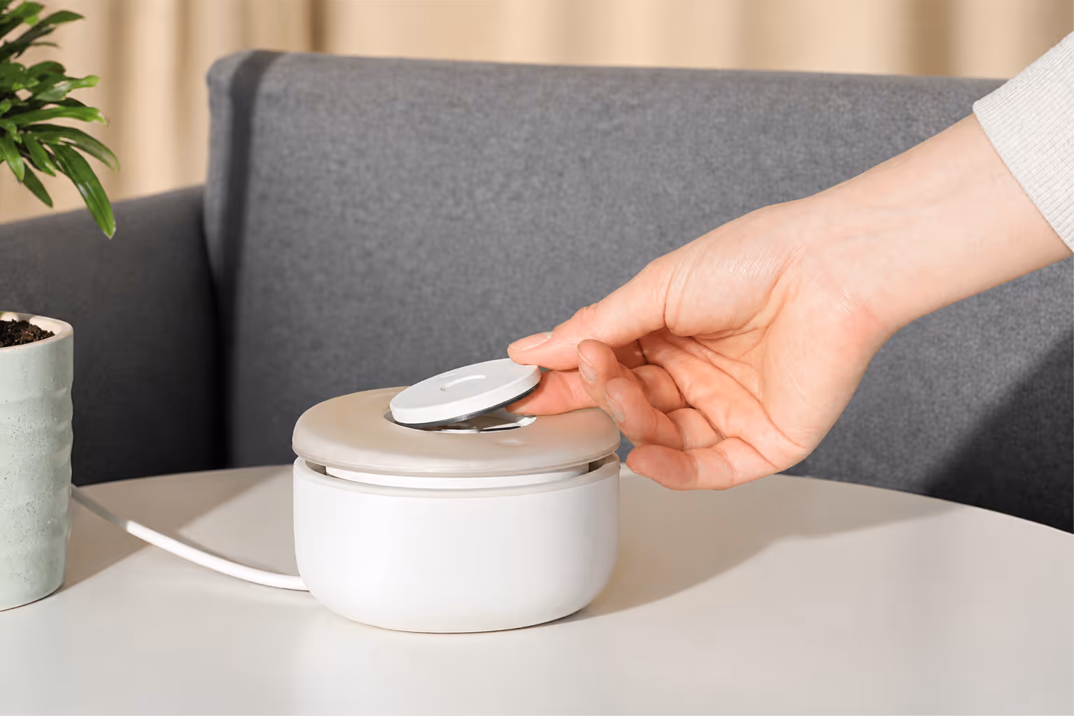 Placing a memory disc into the Composer at home